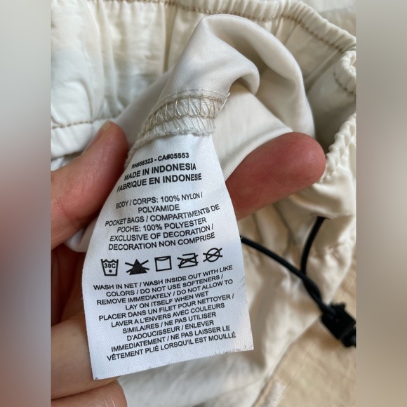 Nike high rise loose fit two tone Women's White and Cream Pants - Picture 15 of 16